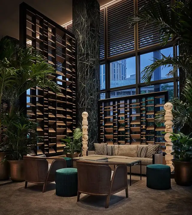 Four Seasons New Orleans en New Orleans, sala moderna con sofá