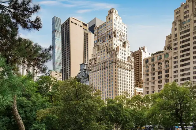Ritz-Carlton Central Park en Nueva York, vista de edificios altos de la ciudad