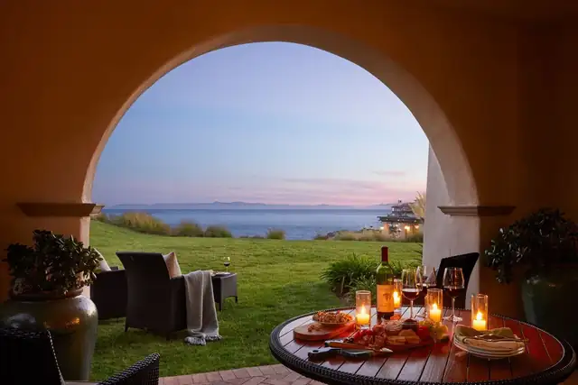 Terranea Resort en Los Ángeles, comedor al aire libre con vista al mar