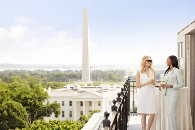 The Hay-Adams en Washington, balcón con vista al Monumento a Washington