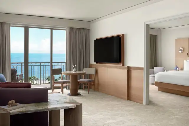 El Ritz-Carlton Key Biscayne en Miami, sala de estar de la suite